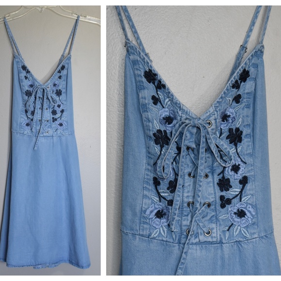 Abercrombie & Fitch Dresses & Skirts - Chambray Denim Embroidered Corset Front Dress S